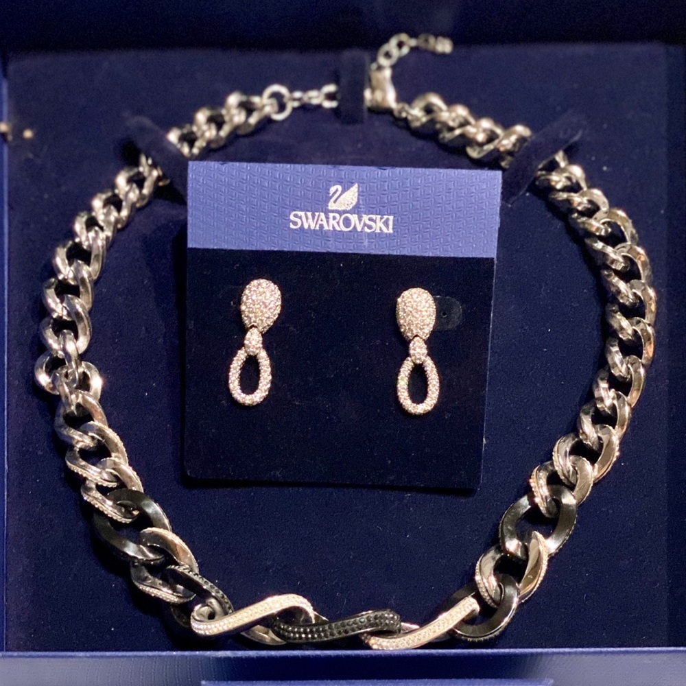 Swarovski - Selma Collar and Pierces Earrings